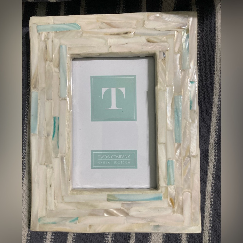 TWOS COMPANY picture frame